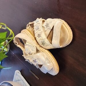 UGG Allairey Metallic Suede Star Sandals